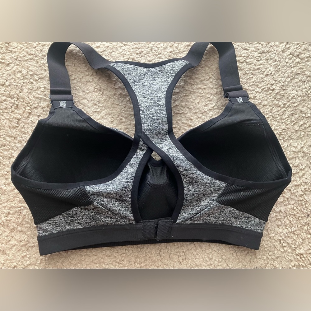 VICTORIA’S SECRET 🖤🩶 sexy sports bra - Picture 6 of 12